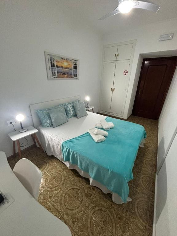 DM CITY CENTRE Alicante Rooms - View 3