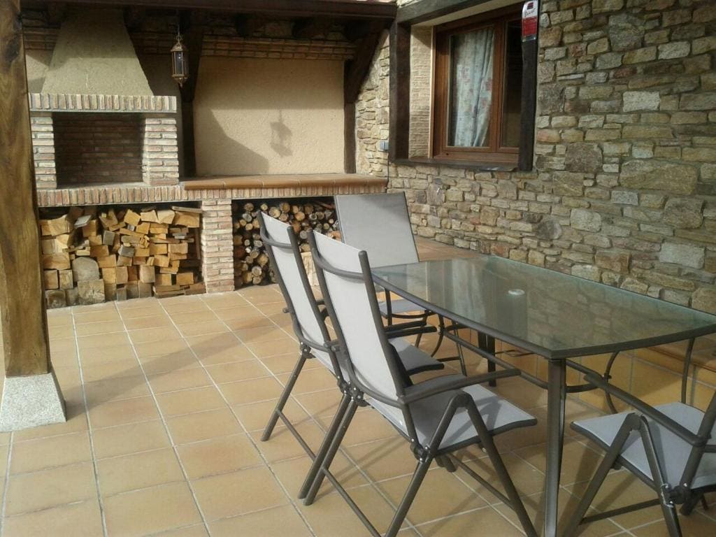 El Corral De Concejo - View 4