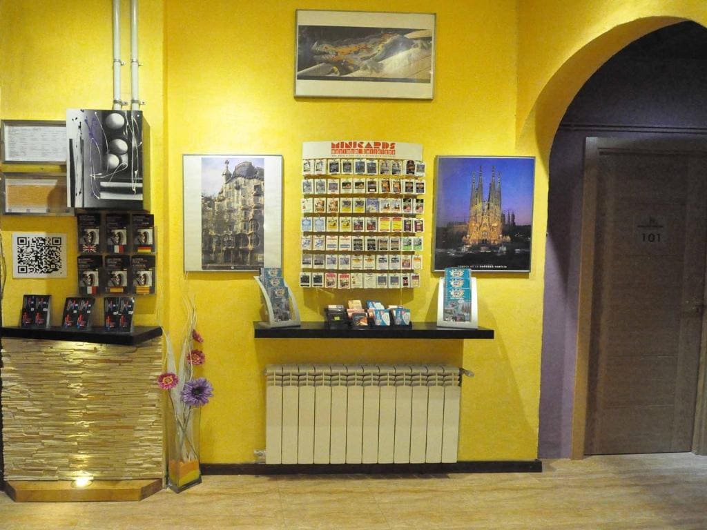 BARCELONA GOTIC Guesthouse - View 2