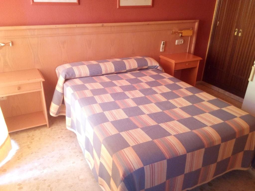 Hostal Carlos III - Main view