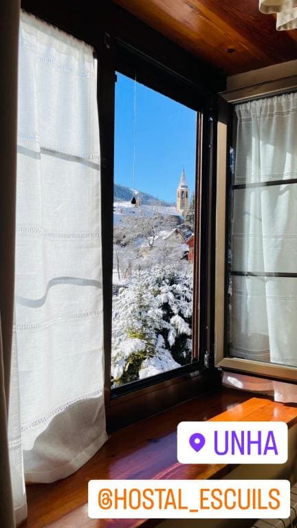 Hostal Escuils - View 6