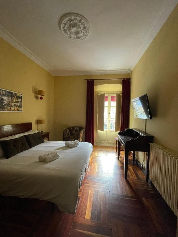 Hostal Esmeralda - View 6