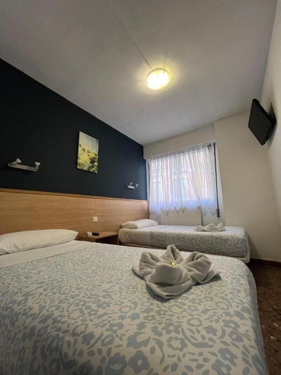 Hostal Milmarcos - Main view