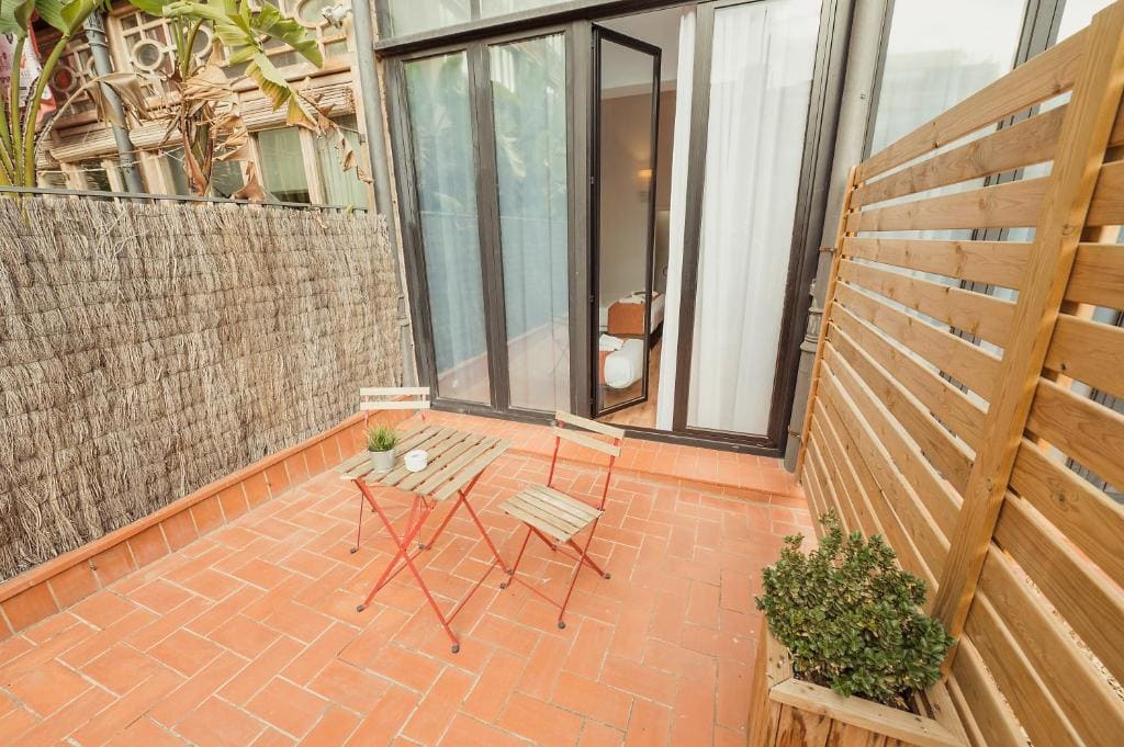 Hostal Live Natura Barcelona - Foto 7