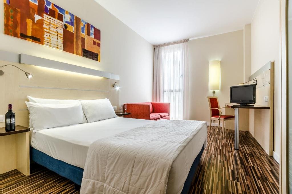 Hotel YIT Ciudad De Zaragoza - View 2