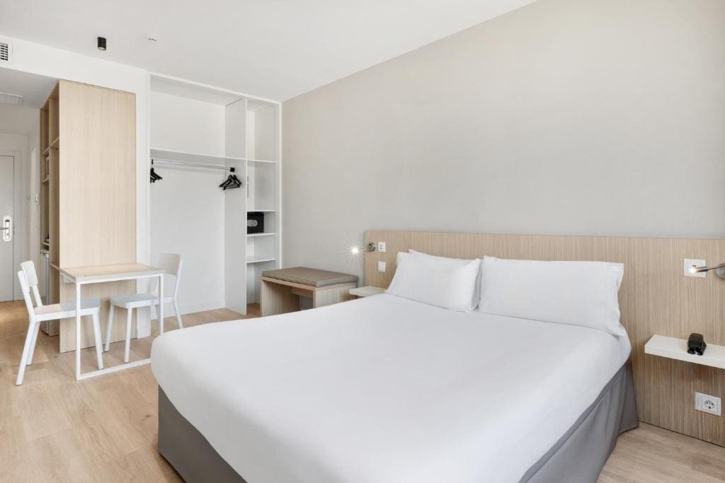 B&B HOTEL Barcelona Sant Cugat - View 6