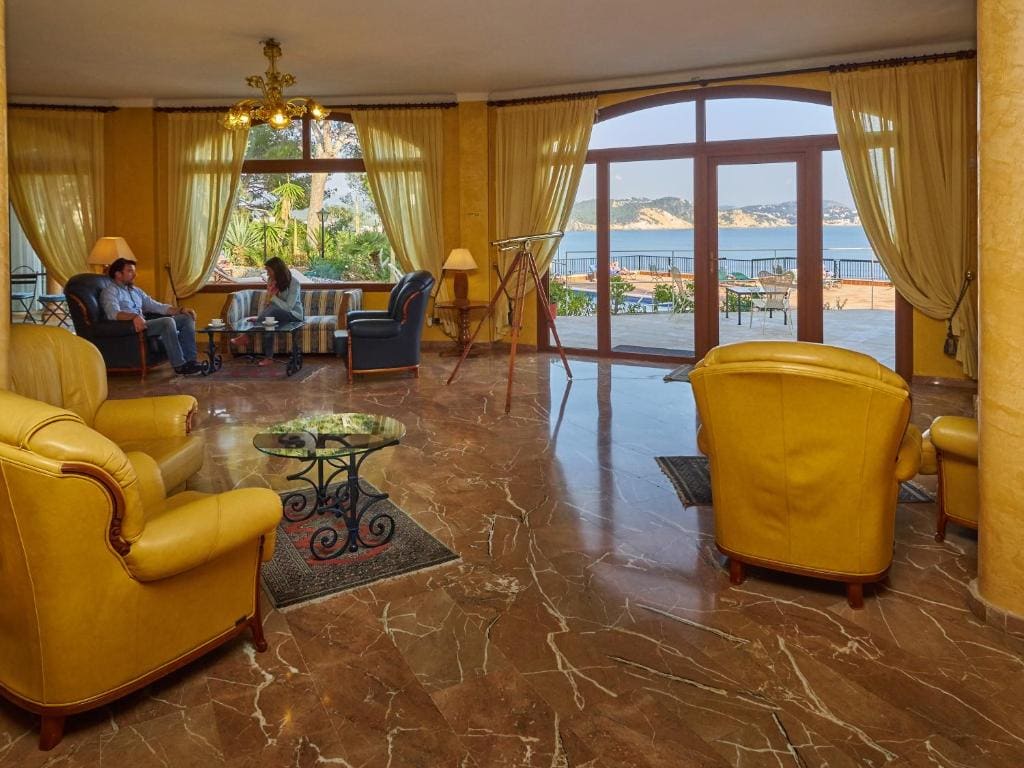 Hotel Petit Cala Fornells - View 3