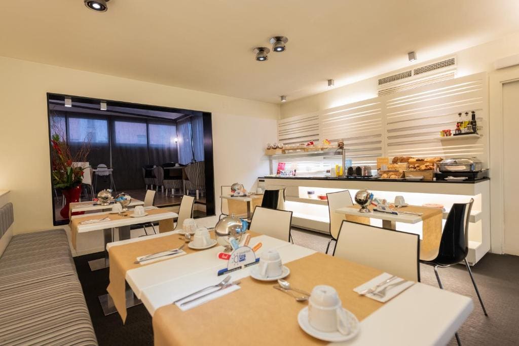 Atenea Rekord Suites Barcelona - View 4