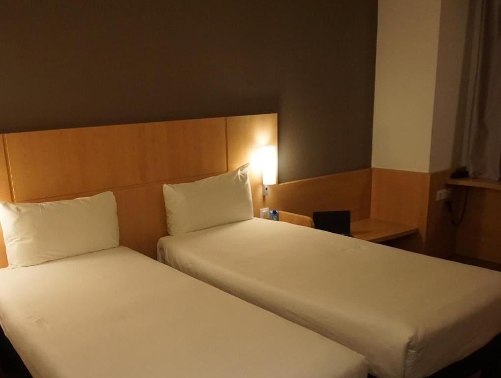 Ibis Girona - View 4