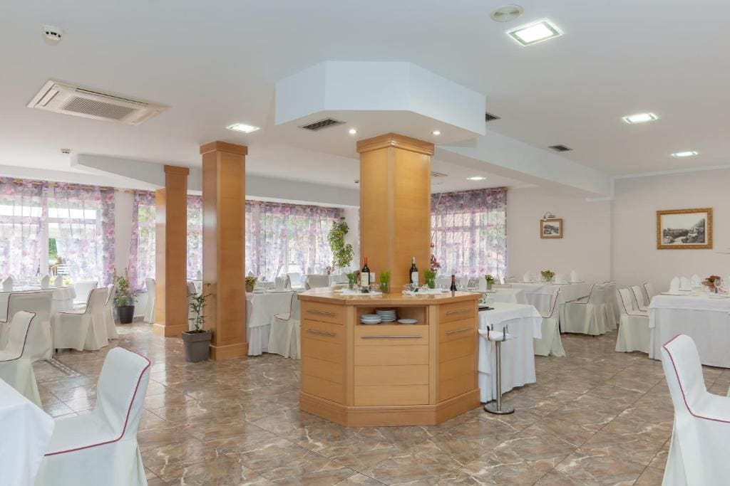 Hotel La Terraza De Puente Viesgo — Hauptbild
