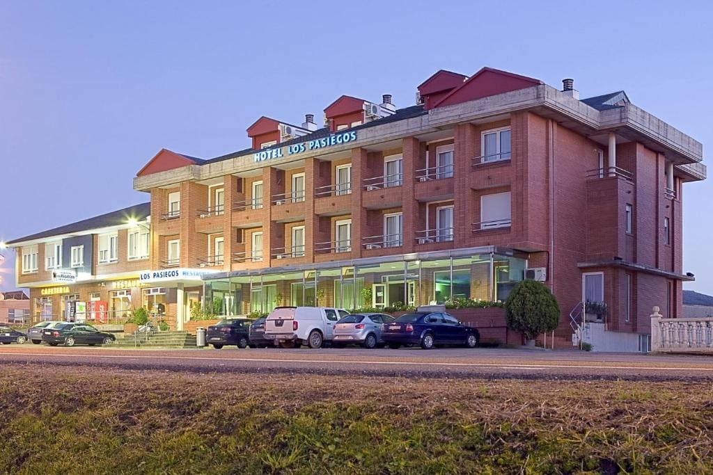 Hotel Los Pasiegos - Main view