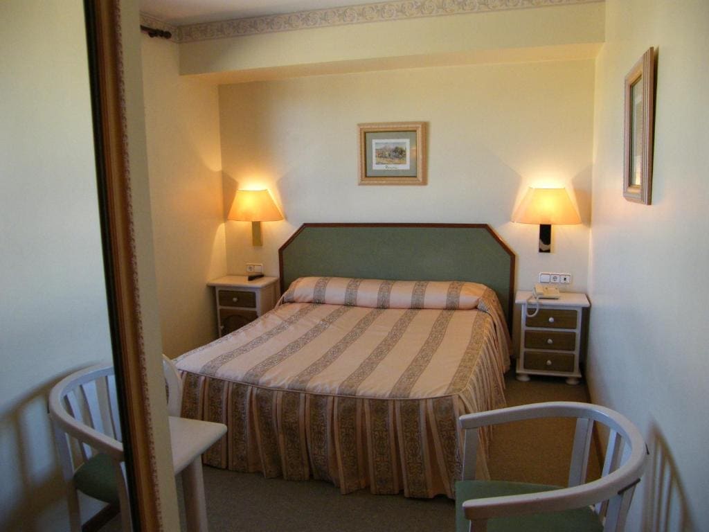 Hotel Magallón - View 2