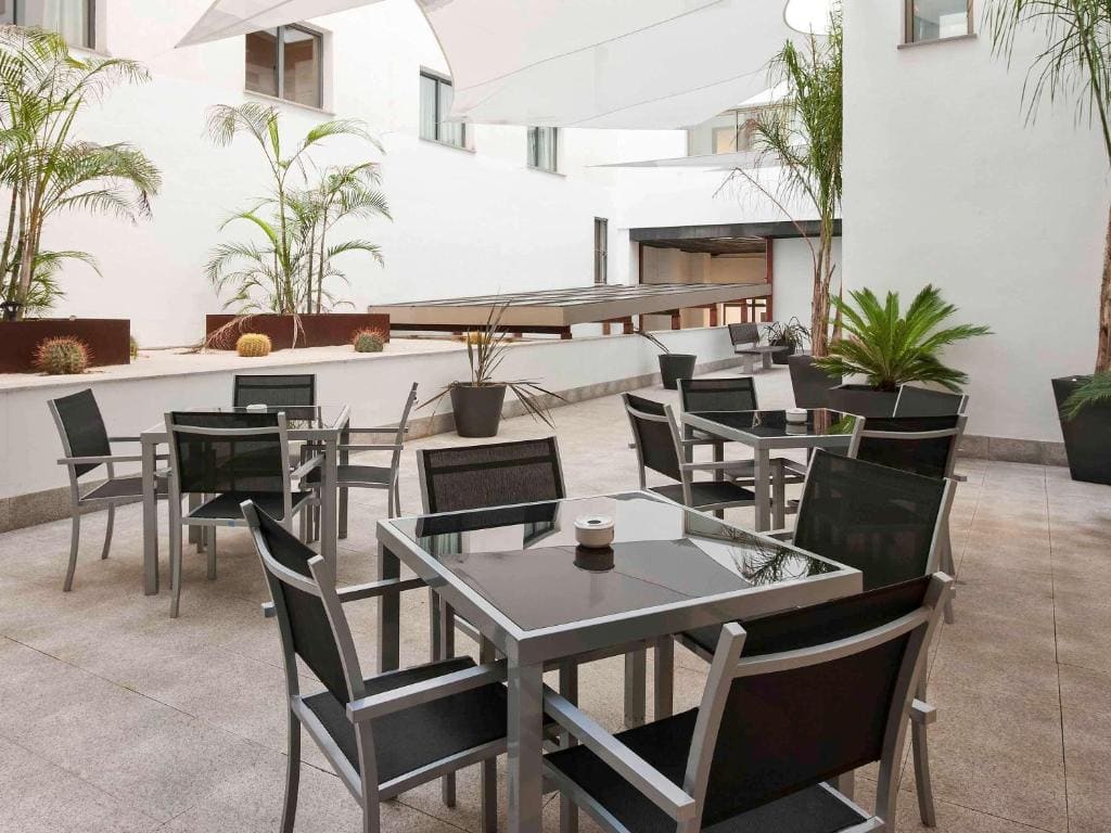 Suittes Hotel - View 6