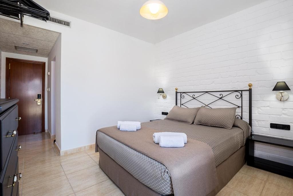 Hotel Montmar - View 2