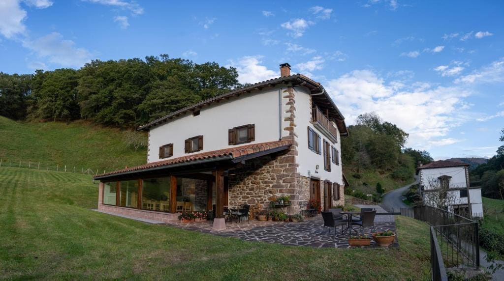 Olagaraia - Adults Only - Main view