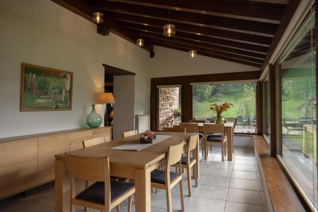 Olagaraia - Adults Only - View 4