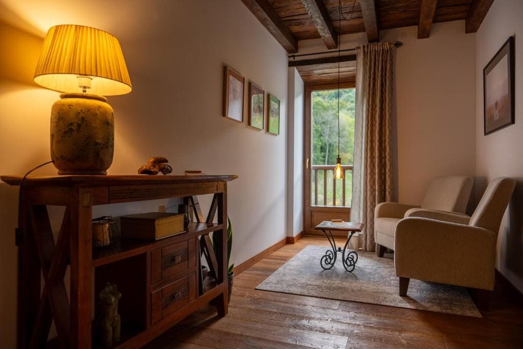 Olagaraia - Adults Only - View 7