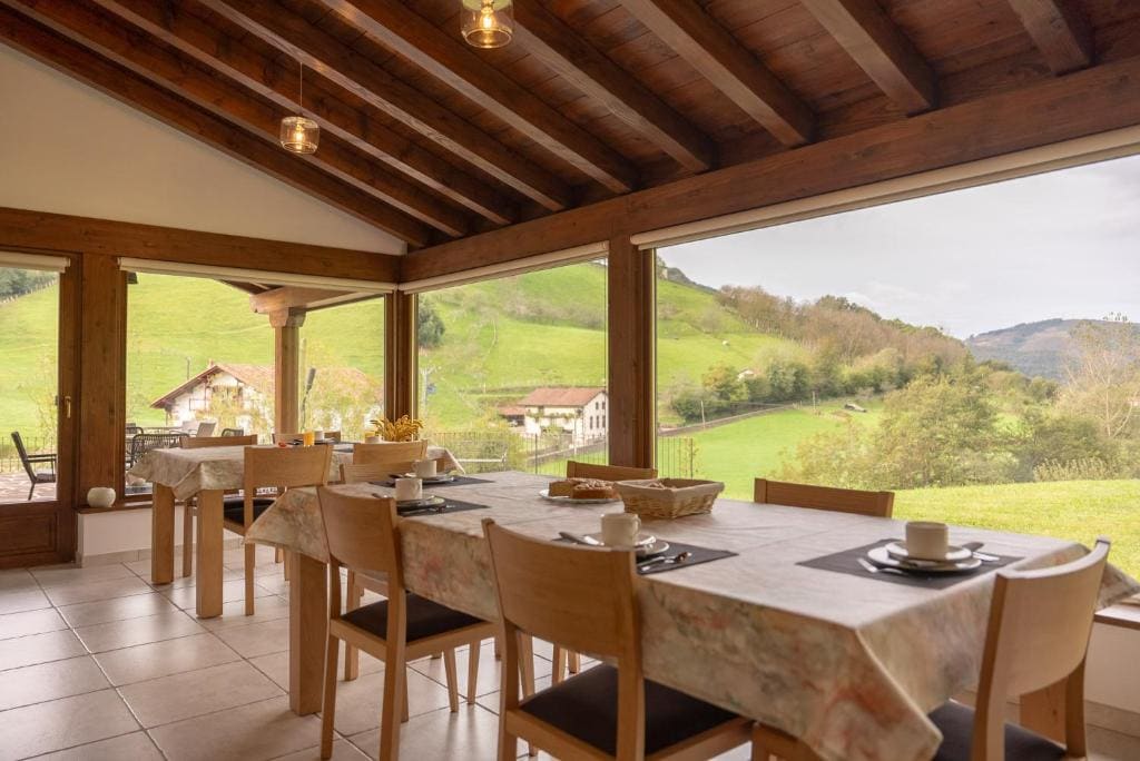 Olagaraia - Adults Only - View 3