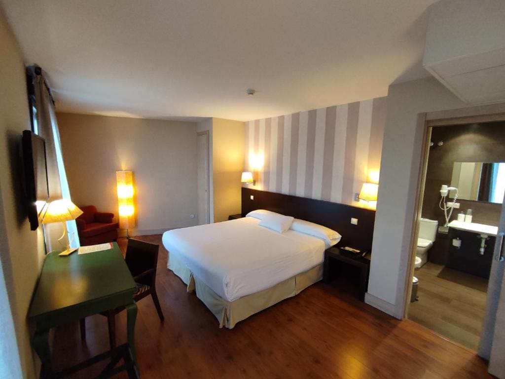 Hotel Puerta del Arco - View 6