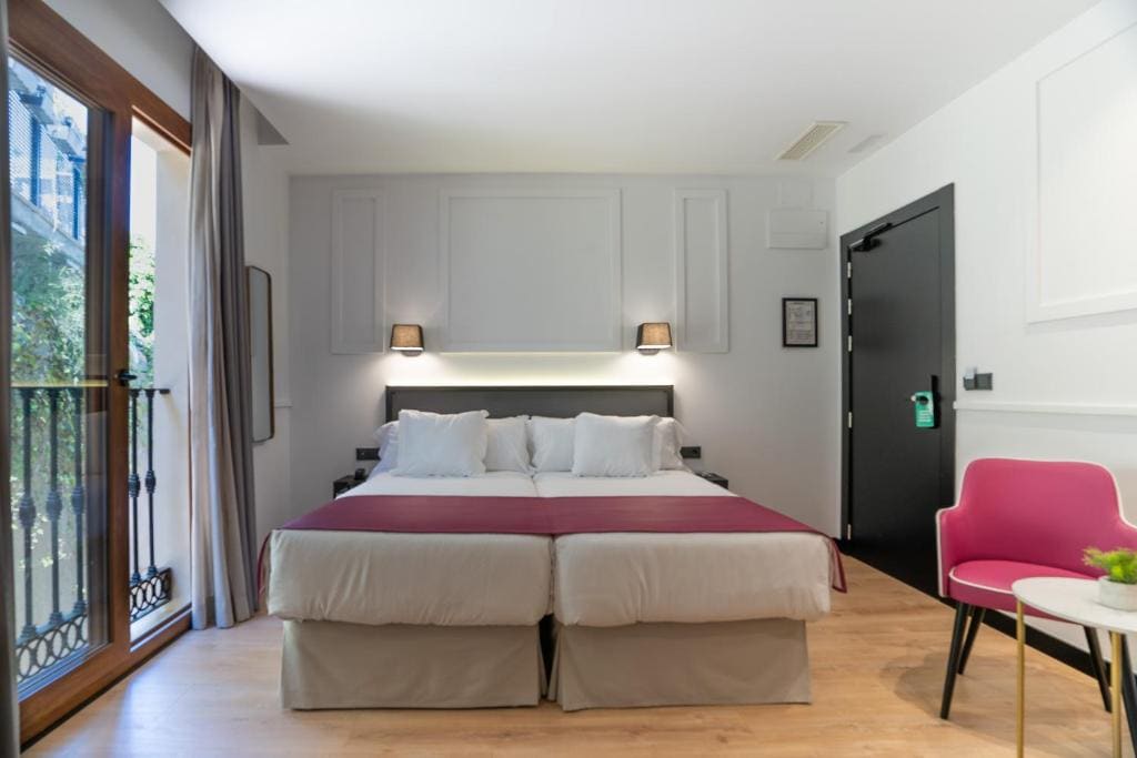 Hotel Boutique Puerta de las Granadas - View 2