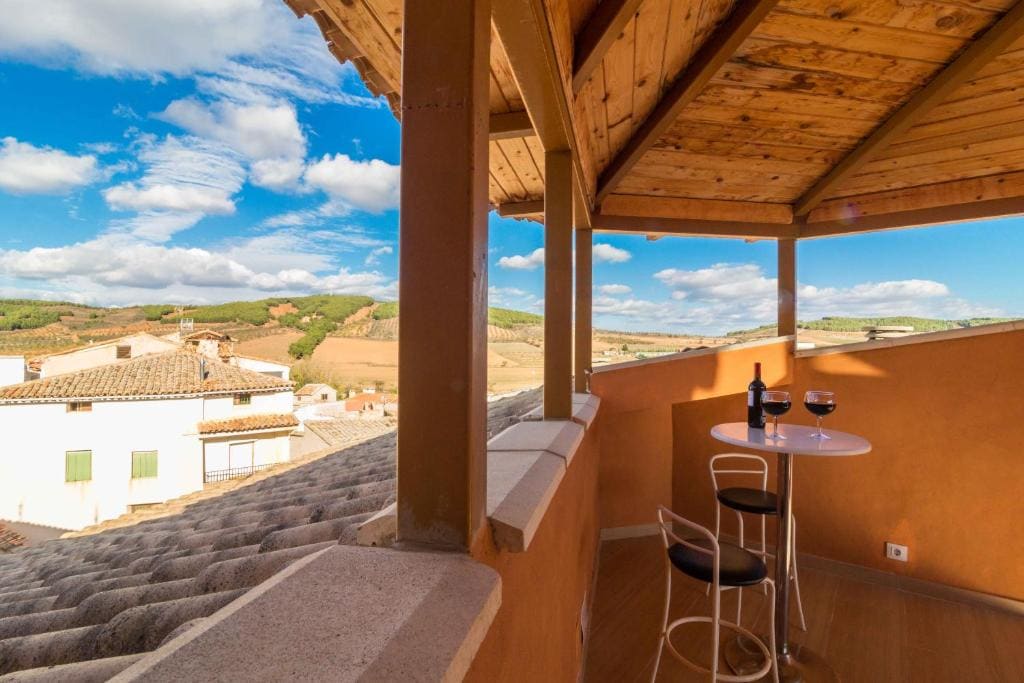 Rey Mundo - Main view