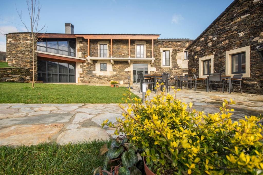 Hotel Rural O Cruce do Burgo - Main view
