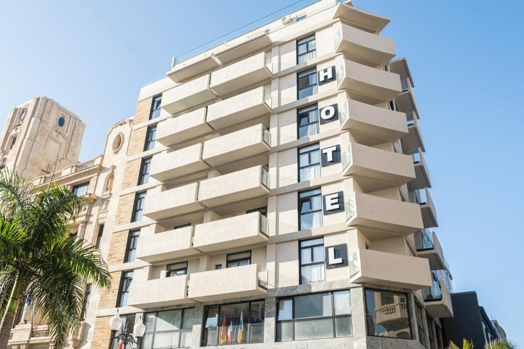 Hotel Adonis Capital - Main view