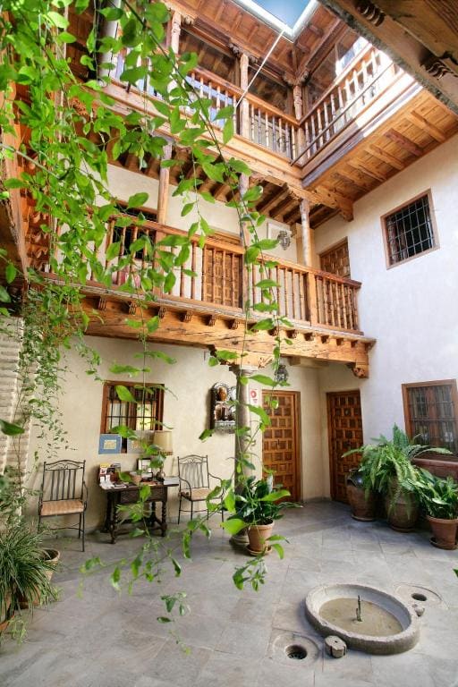 Hotel Santa Isabel La Real - View 4