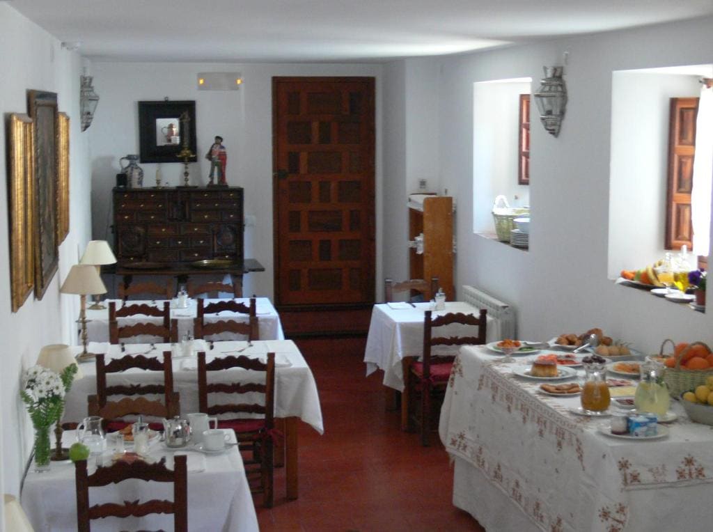 Hotel Santa Isabel La Real - View 5
