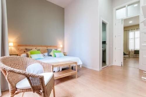 Triana 103 Rooms & Suites - View 3
