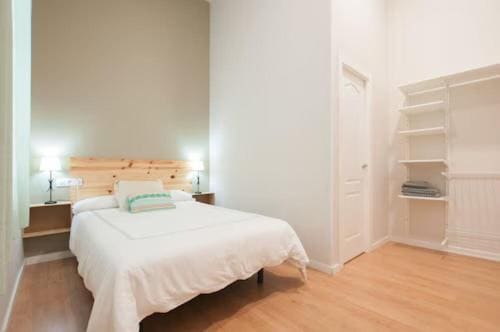 Triana 103 Rooms & Suites - View 7