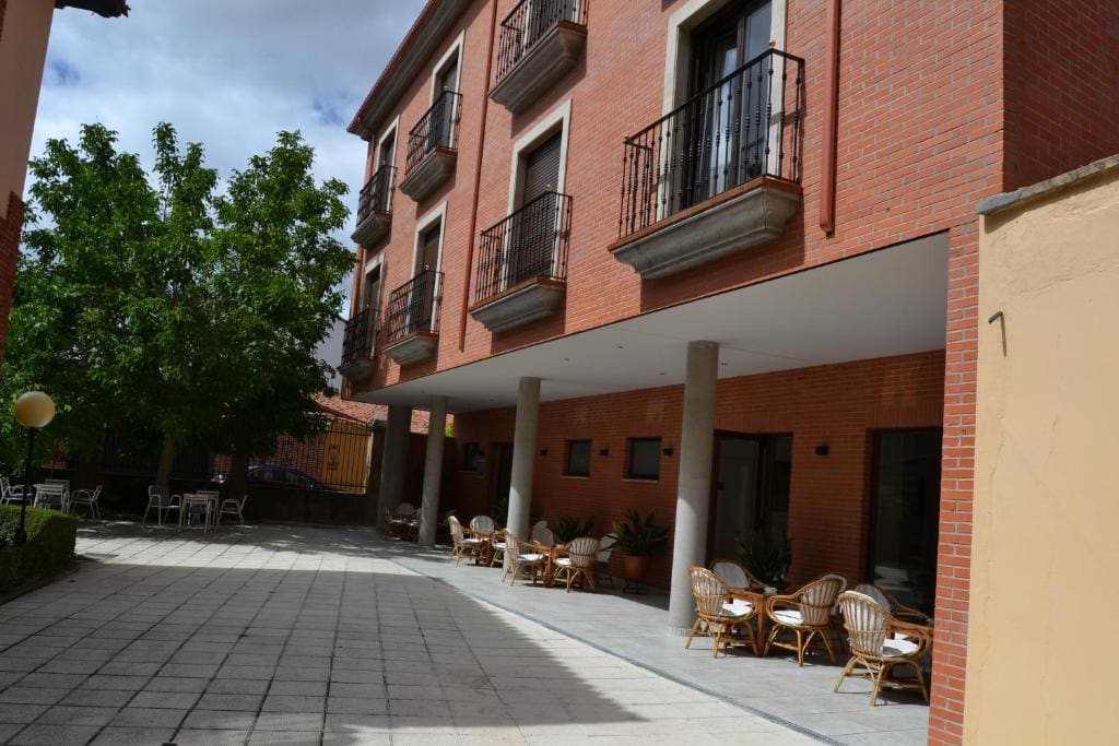 Hotel Villegas - Main view