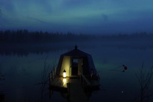 AuroraHut, Overwater Hut - View 2