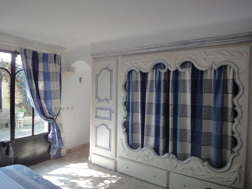 L'Amandari Provence holidays - garden, pool, jacuzzi, AC - Tampilan 6