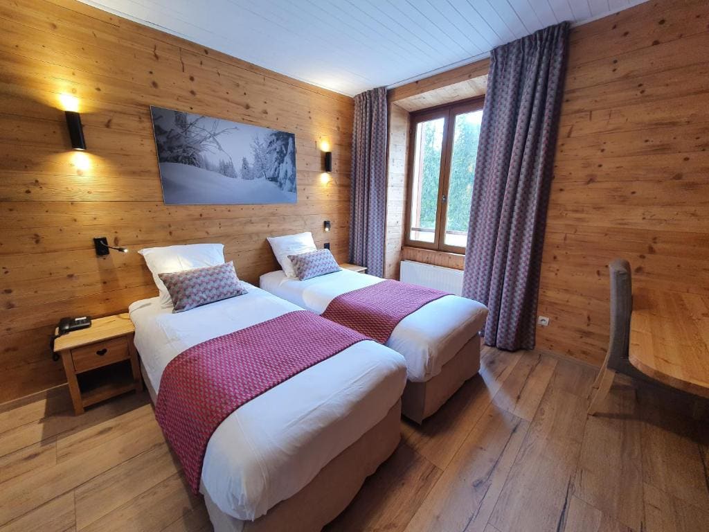 Auberge De La Croix Perrin - View 6