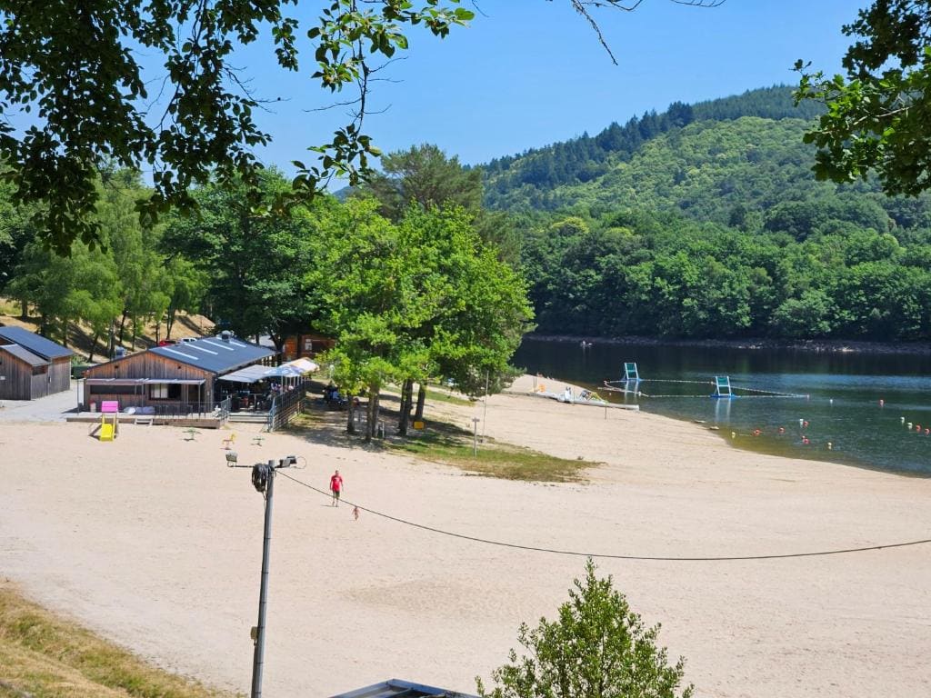 Aux Grandes Rivieres - View 5