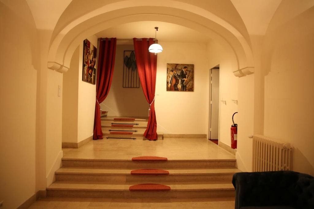 Aux Portes du Château - View 5