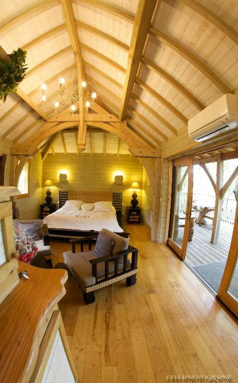 Cabane d'Amour - View 2