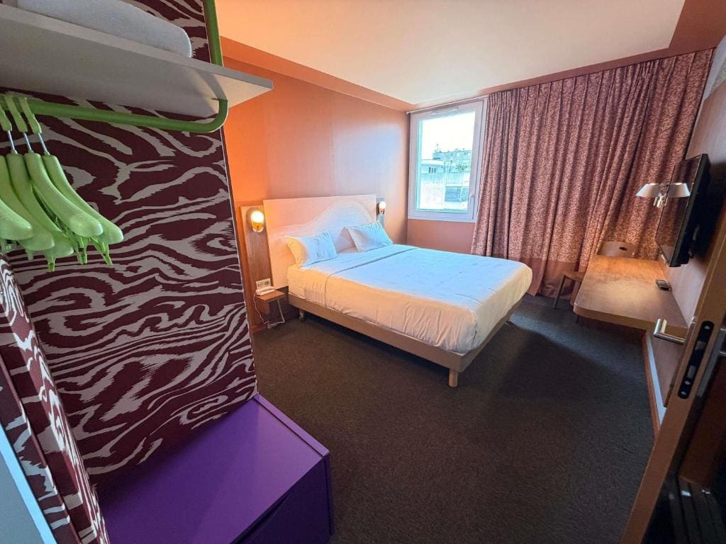 IBIS STYLES ALES CENTRE - View 3