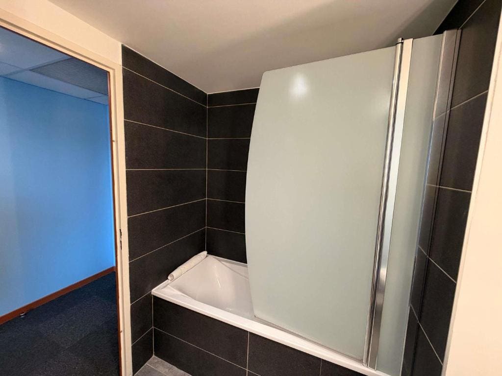 IBIS STYLES ALES CENTRE - View 7