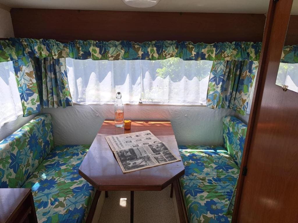 Caravane 70's - View 2