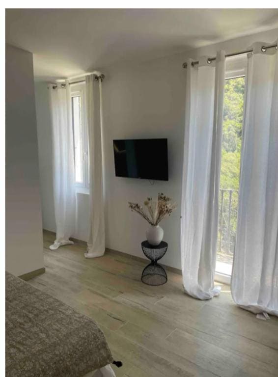 Chambre avec balcon à louer - View 2
