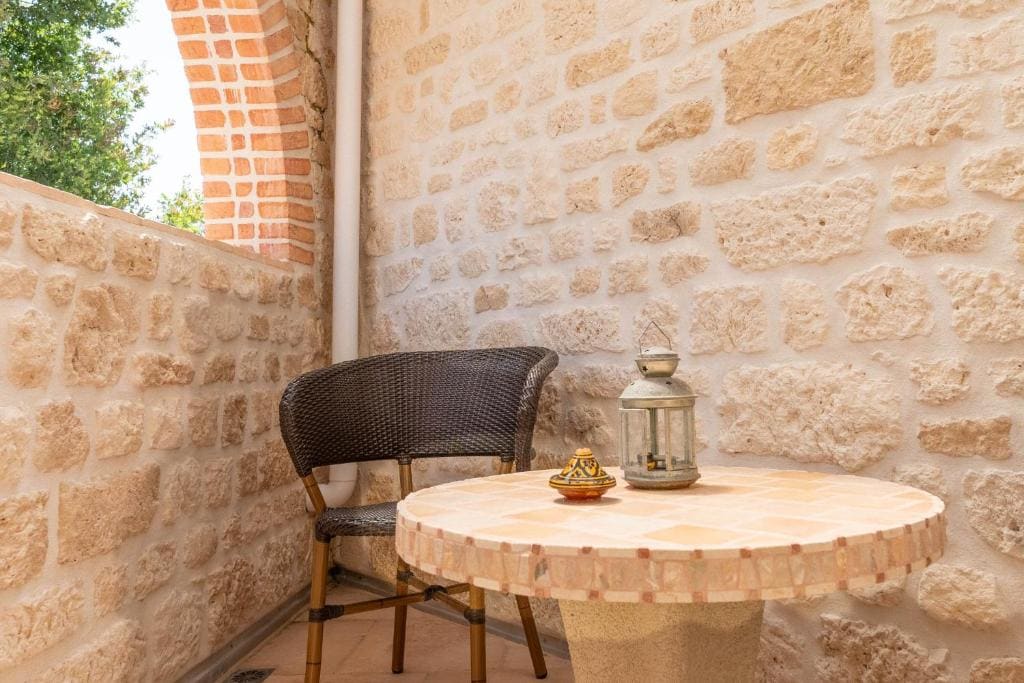 Le Mas des Mathes, Chambres d'hôtes, Studios - View 4