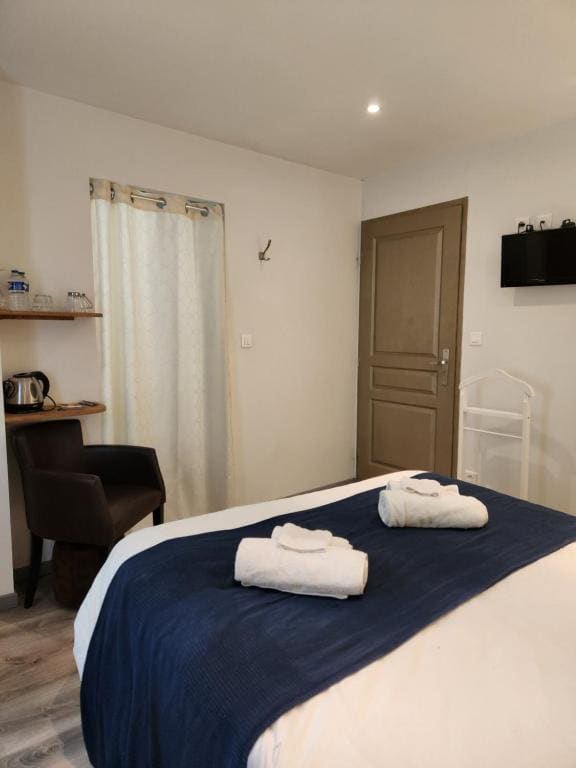 Chambres privées à Hautvillers, champagne, bain et toilettes - View 2