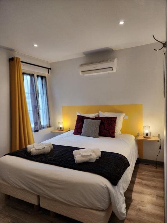 Chambres privées à Hautvillers, champagne, bain et toilettes - View 4