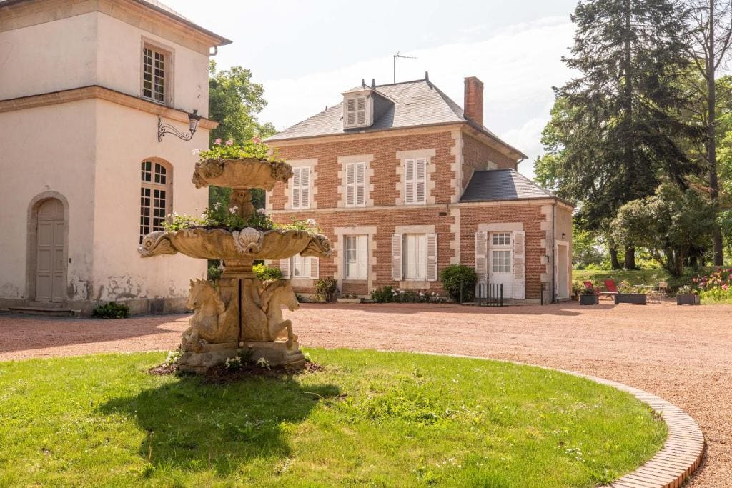 Chambres d'hôtes Vichy : Château de Charmeil - Main view