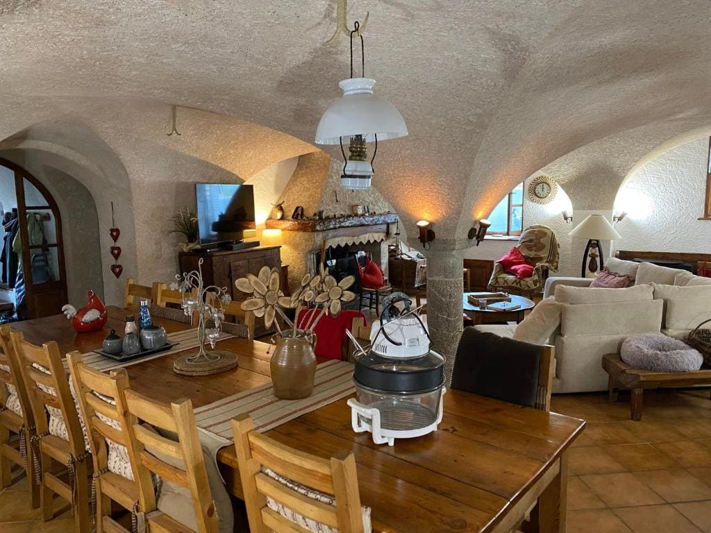 chez Annie & Marcel - View 3
