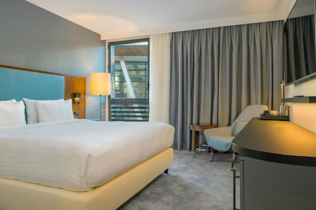 Courtyard by Marriott Paris Arcueil - View 6