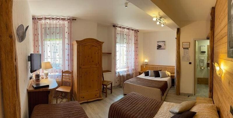 Hotel de Bourgogne - View 2