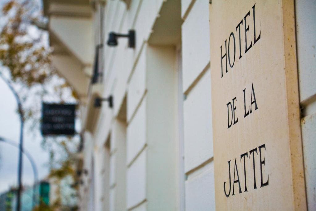 Hotel De La Jatte - Main view